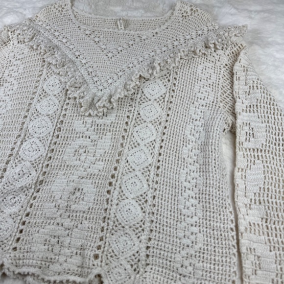Magnolia Pearl Women's Eyelet Crochet Sweater Blouse One Size Fits Most - Picture 2 of 10